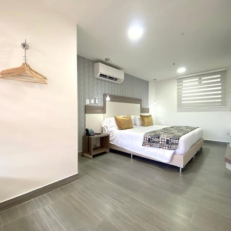 Seven Inn Hotel Μεντεγίν Εξωτερικό φωτογραφία