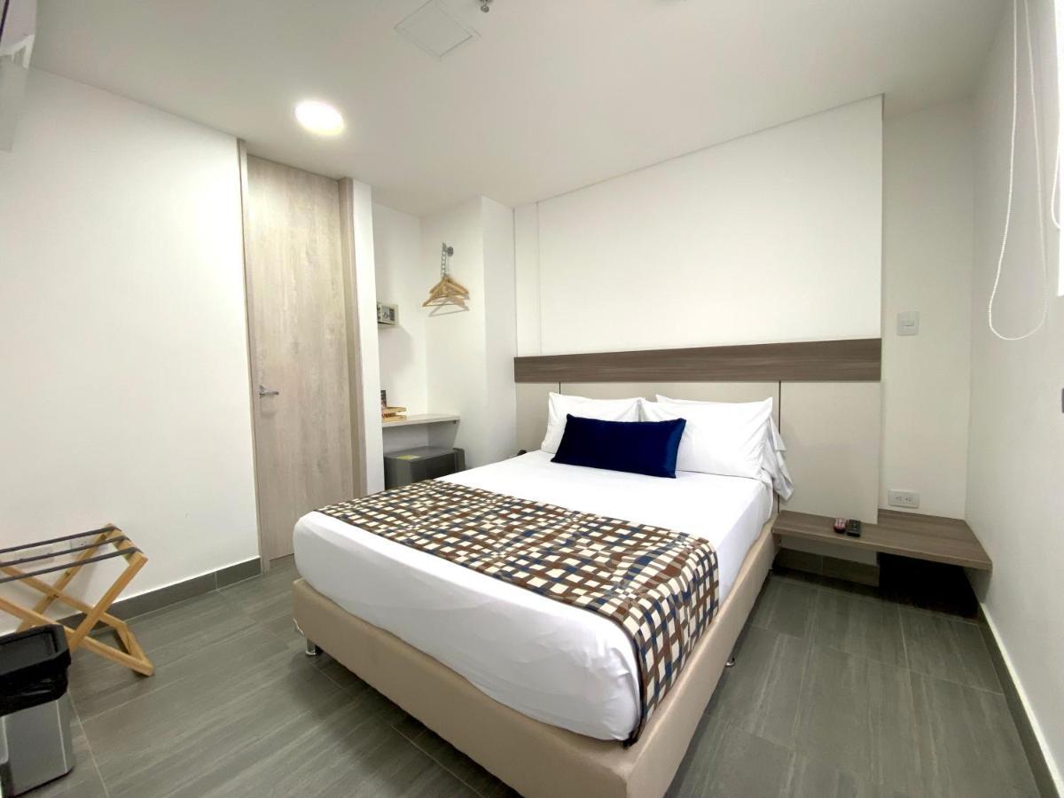 Seven Inn Hotel Μεντεγίν Εξωτερικό φωτογραφία