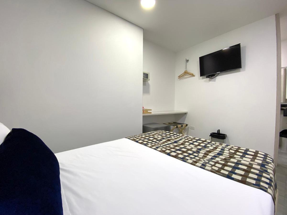 Seven Inn Hotel Μεντεγίν Εξωτερικό φωτογραφία