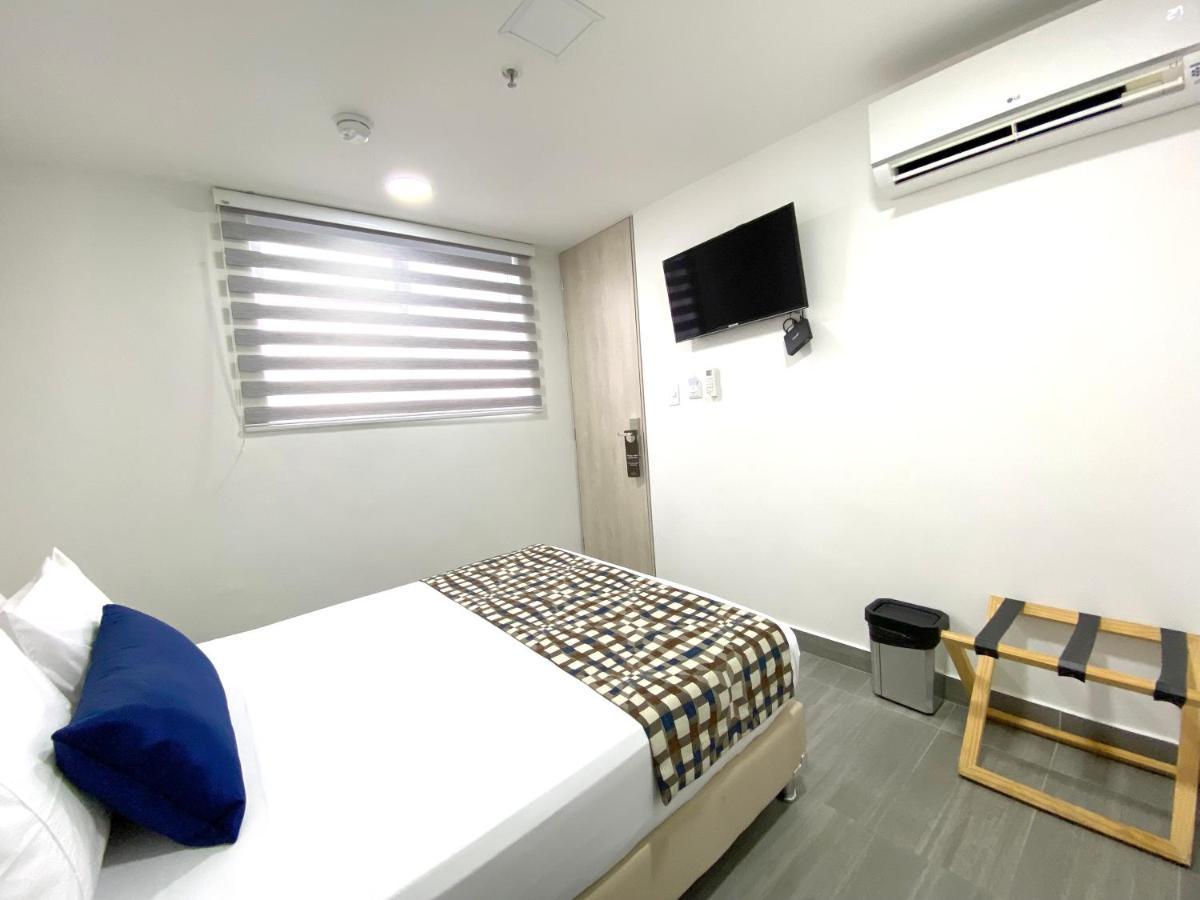 Seven Inn Hotel Μεντεγίν Εξωτερικό φωτογραφία