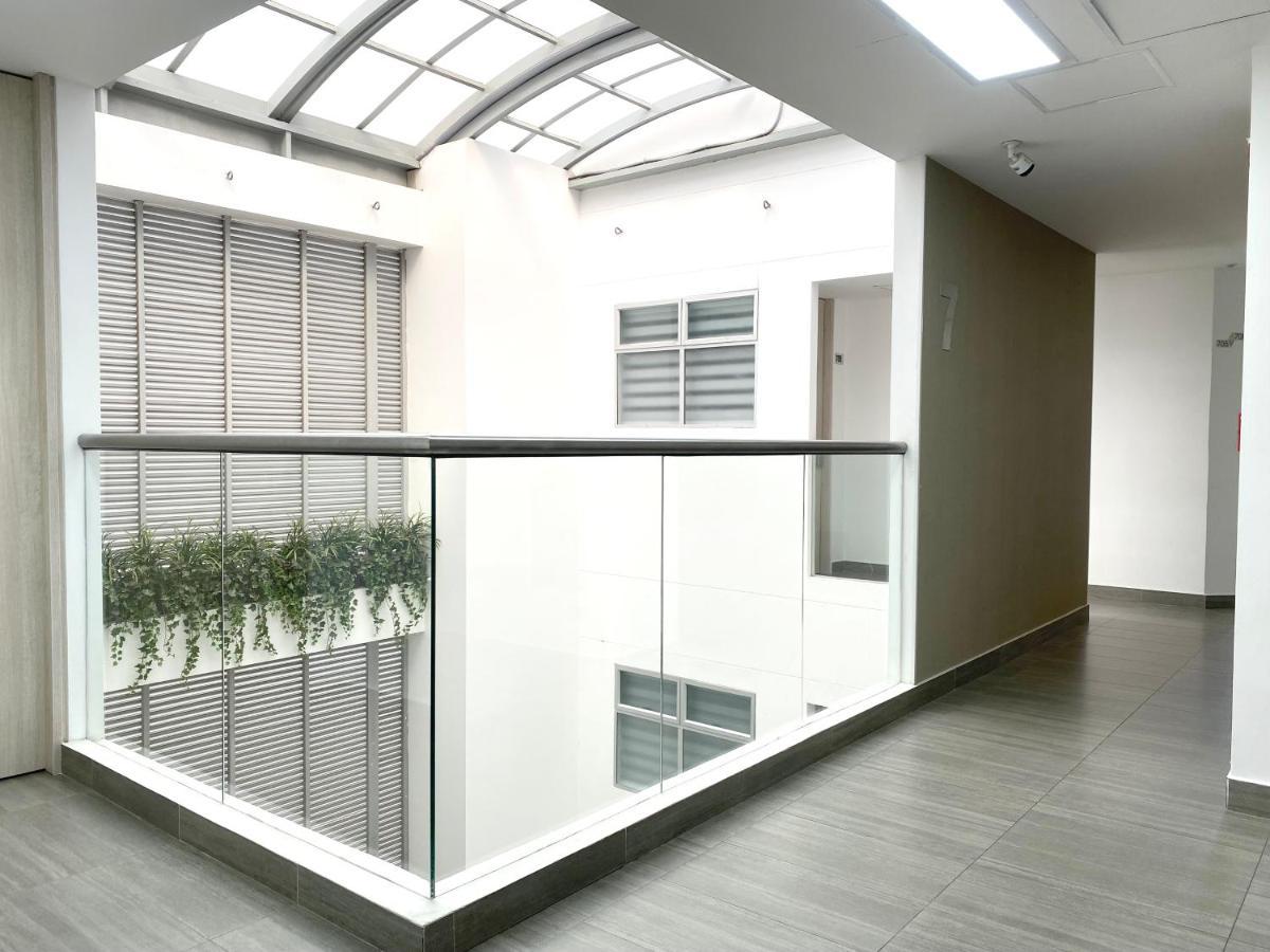 Seven Inn Hotel Μεντεγίν Εξωτερικό φωτογραφία