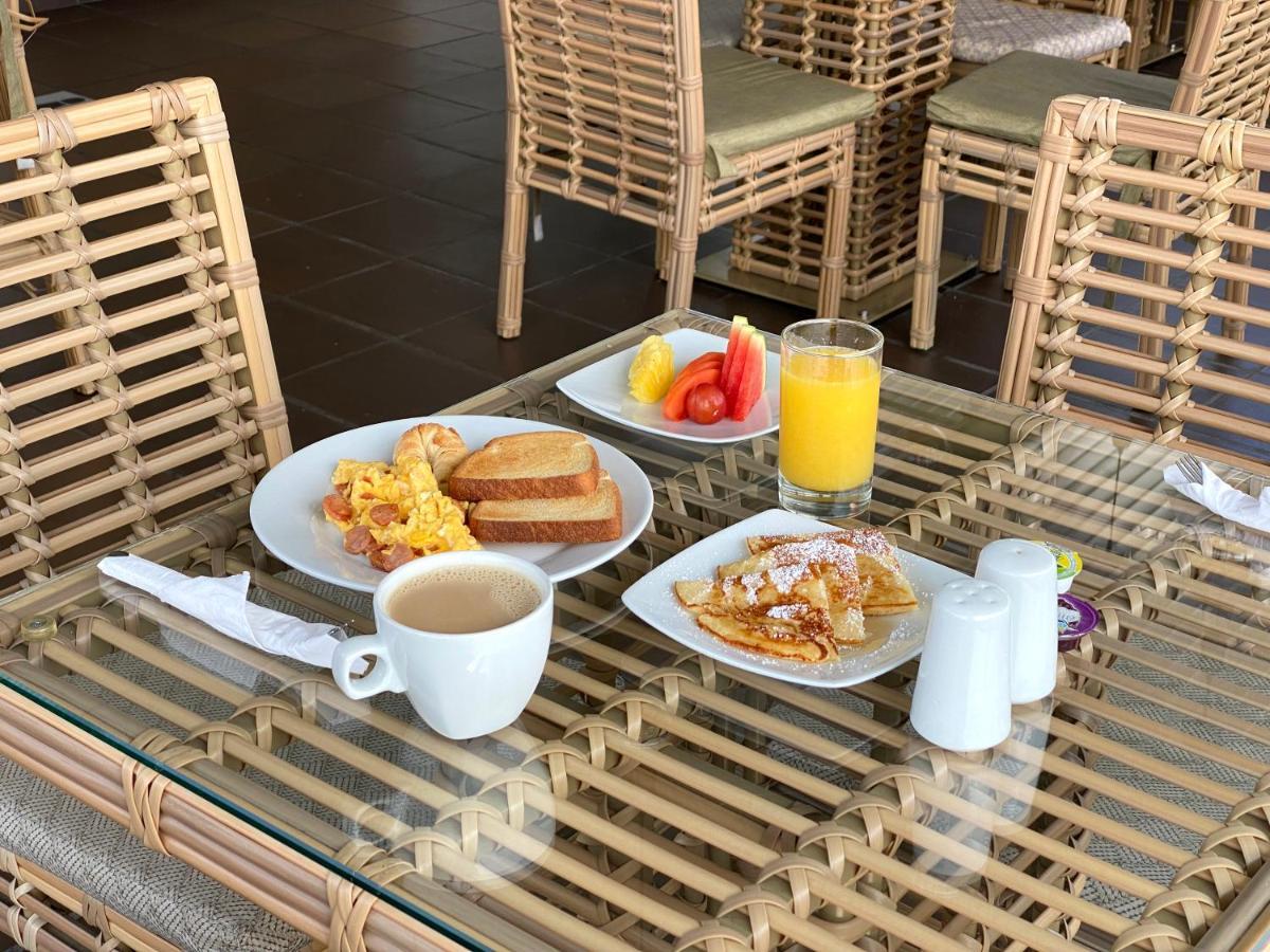Seven Inn Hotel Μεντεγίν Εξωτερικό φωτογραφία